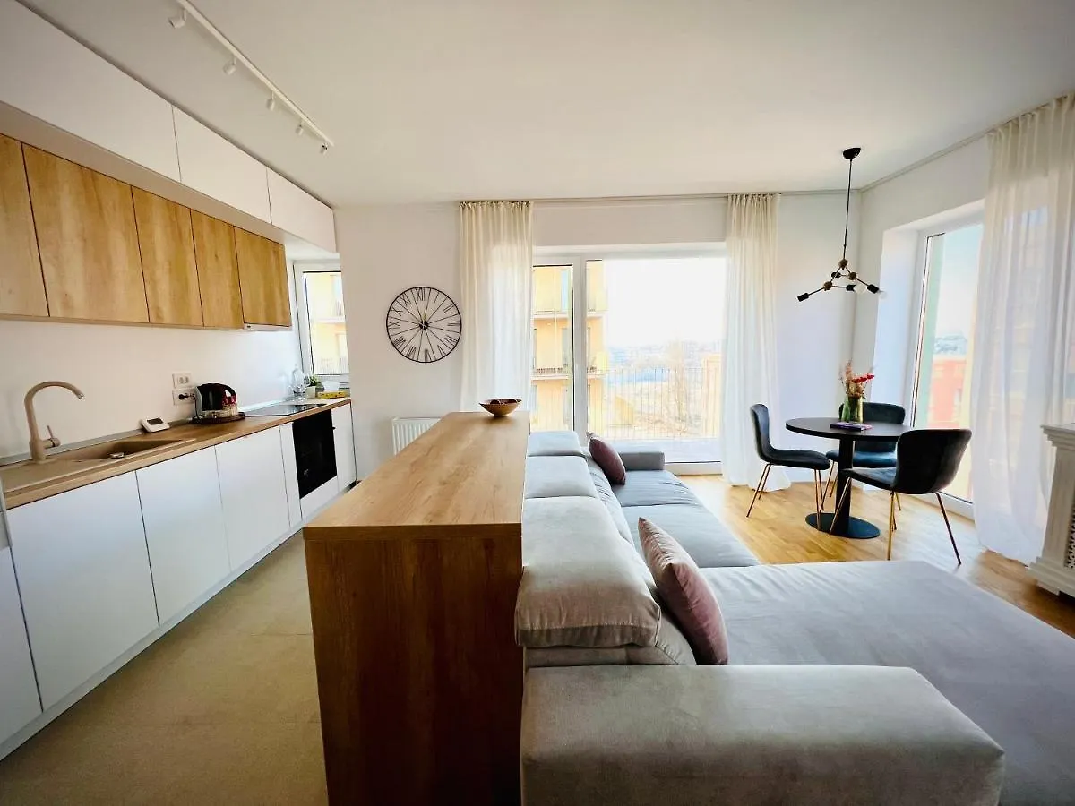 Exquisite - Two Bedroom Apartment Bucharest