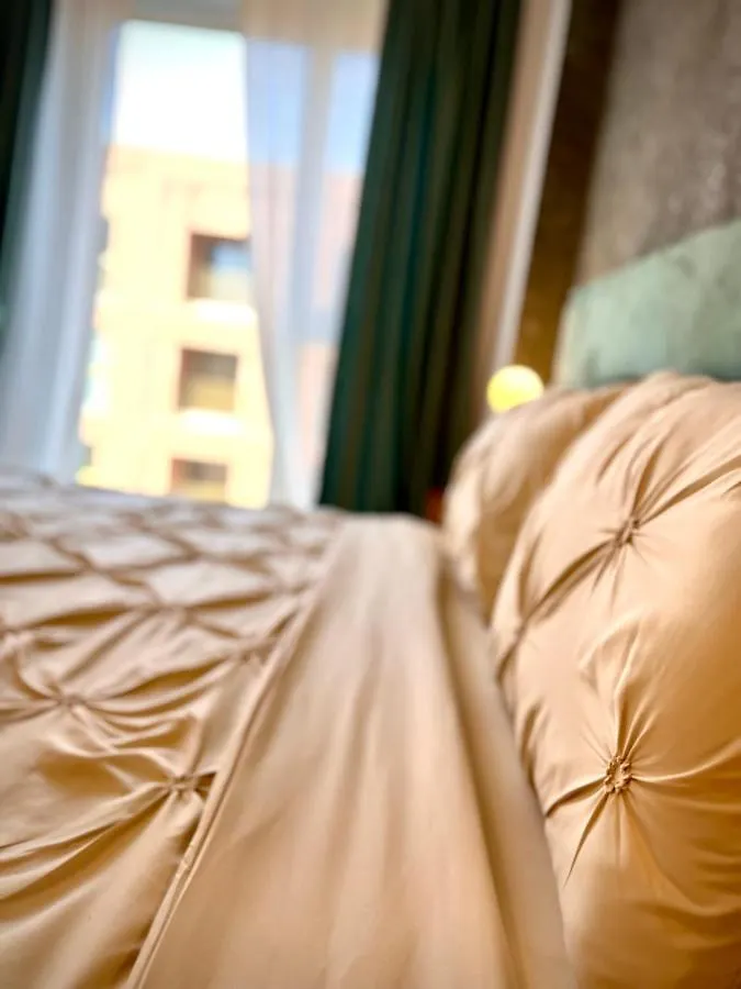 Exquisite - Two Bedroom Apartment Bucharest