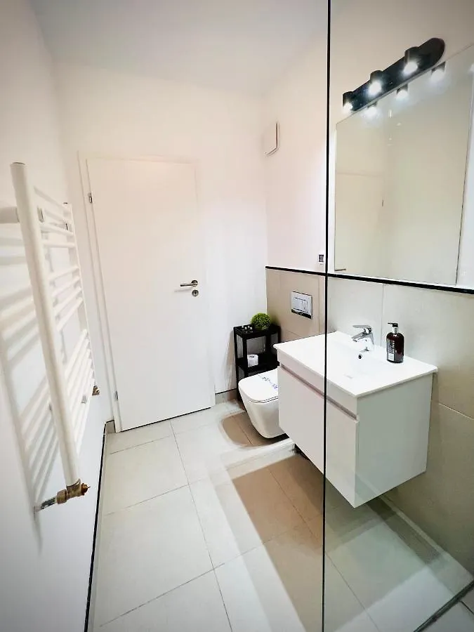 Exquisite - Two Bedroom Apartment Bucharest Romania